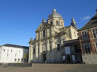 Klášter a kostel sv. Petra v Gentu (Onze-Lieve-Vrouw-Sint-Pieterskerk)