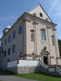 Poutní chrám Narození Panny Marie a sv. Anny v Rajnochovicích