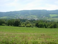 Pohled vlevo z kopce nad obcí Ublo - obec Bratřejov