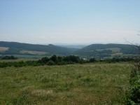 Pohled z Kamence, vzadu Bílé Karpaty
