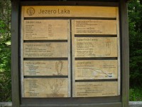 Informační tabule o jezeře Laka