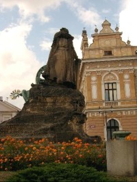 Pomník Prokopa Velikého: Monumentální pomník Prokopa Velikého je dílem sochaře Karla Opatrného.