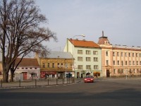 Heřmanův Městec 8: V době baroka se přestavovaly domy na náměstí v Heřmanově Městci, který je městskou památkovou zónou. 