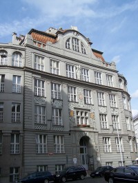 Praha - Vojtěžská 13 - Secesní školní budova