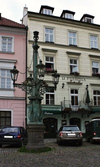 Praha - Kandelábr na Dražického náměstí