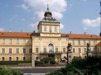 Průčelí zámku: Brána a zámek Hořovice
