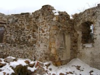 Ruina: Nejstarší dochovaný objekt města Karlovy Vary. Vznikl patrně ve 2. pol. 13. stol. v rámci kolonizace.