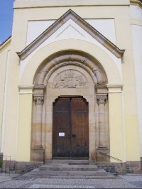 Římskokatolický Kostel sv. Václava: vchod do kostela
