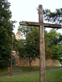 Kříž a kostel: Kříž a kostel Sv.Václava