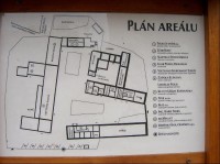 Plán areálu: informační tabule u vchodu do Toulcova Dvora.