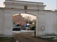 Brána k bývalému zámku