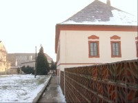 Bývalý zámek v Lenešicích