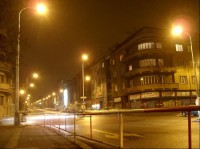 Jeremenkova ulice v noci