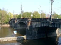 Most Legií: Slavnostní otevření mostu se konalo r. 1901 za přítomnosti císaře Františka Josefa I., neboť most dostal jeho jméno. V roce 1918 byl přejmenován na most Legií, za okupace na most Smetanův, po okupaci na most 1. Máje a v r. 1990 opět na mo
