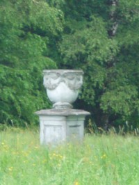 Dobroslavice - zámecký park, barokní váza