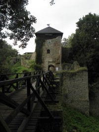 Rozcestí na Lukově - most do Horního hradu