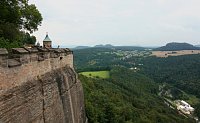 Pevnost Koenigstein -  pohled na stolovou  horu   Pfaffenstein