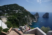 Ostrov  Capri  - skaliska Faraglioni