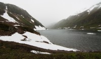 Jezero  Oberalpsee - prší, prší....