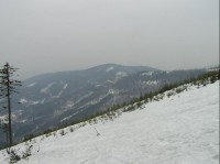 hřeben Lysé hory - pařezy pod sněhem