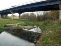 Dálniční most přes potok