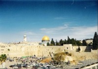Jeruzalém 8: Zeď nářků a nad ní Dům skály - Skalní dóm (na kterém měl Abraham obětovat Izáka)