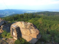 Záběr z vrcholu Nebelsteinu směrem na město Weitra