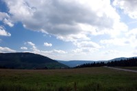 Výhled od Špindlerovky do údolí ke Špindlerovu mlýnu