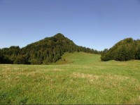 Lúky pod Kyčerou: Z trasy zeleného turistického chodníka Straňanské sedlo (730 mnm) - Vysoké Skalky (1050 mnm)