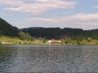 Dedinky - camp: Hotel Priehrada, autocamp a dolná stanica sedačkovej lanovky na Geravy