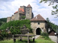 Vstupní brána hradu Hardegg