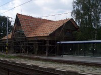 Nádraží: Železniční stanice v obci