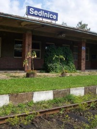 Nádraží: Pohled na nádraží v Sedlnici
