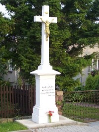 Kříž: Kříž na rozcestí v Čavisově