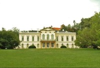 Letohrádek Kinských: Letohrádek Kinských - empírová stavba z let 1827 až 1831 od vídeňského architekta Jindřicha Kocha.