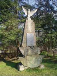 památník u Sokolovny