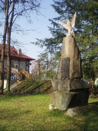 památník u Sokolovny
