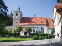 kostel nad náměstím