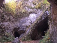 v jeskyni
