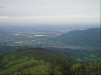 výhledy z MTZ pod vrcholem směr na Přelač - dole Raškovice