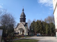 Malý kostelík vedle velkého