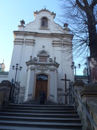 Vchod do kostela sv. Antonia