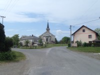 Kostel z dálky