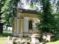 Kaplička na bývalém hřbitově