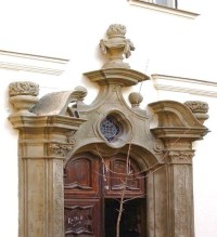 Zámek: Portál z nádvoří do zámku