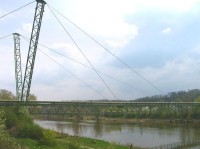 Lanový potrubní most