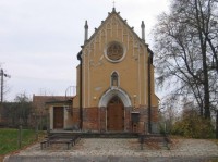 Zámecký kostel: Pseudogotická kaple v zámeckém parku