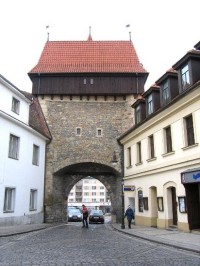 Žatecká brána-pohled z vnitřního města