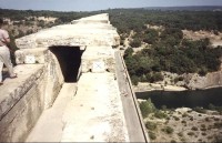 Pohled na vrchol aquaduktu