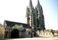 Polozřícenina chrámu Saint-Jean-des-Vignes